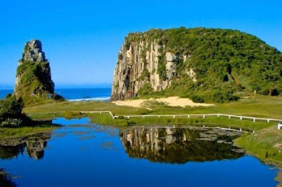 Вилла Casa De 2 Quartos Com 2 Ares-Condicionados Em Torres-Rs - Na Mais Bela Praia Gaucha - Cozinha - Banheiro - Tv Smart 32 E Wi-Fi - Estacionamento - Anfitria Superhost No Bnb Экстерьер фото