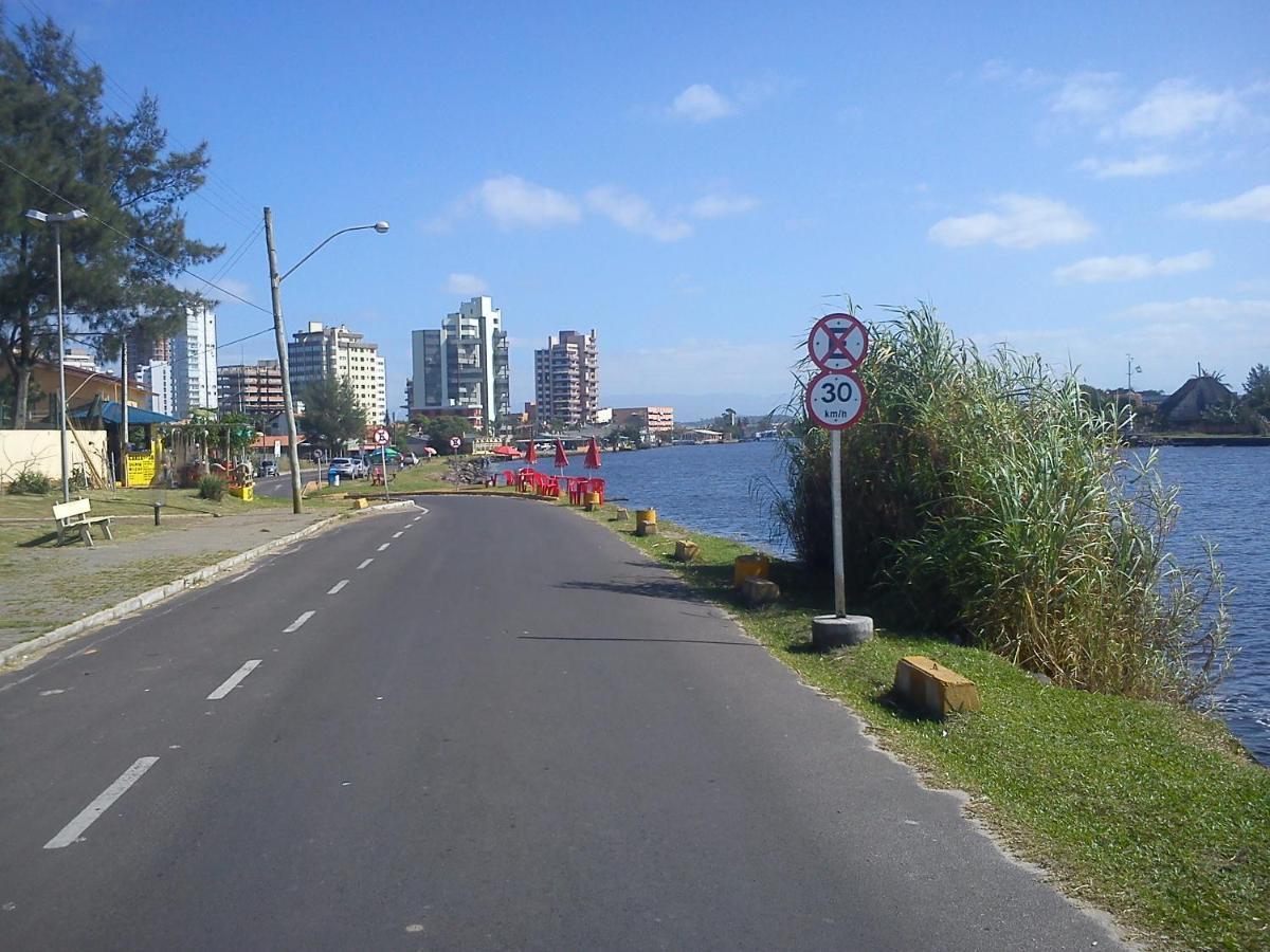 Вилла Casa De 2 Quartos Com 2 Ares-Condicionados Em Torres-Rs - Na Mais Bela Praia Gaucha - Cozinha - Banheiro - Tv Smart 32 E Wi-Fi - Estacionamento - Anfitria Superhost No Bnb Экстерьер фото