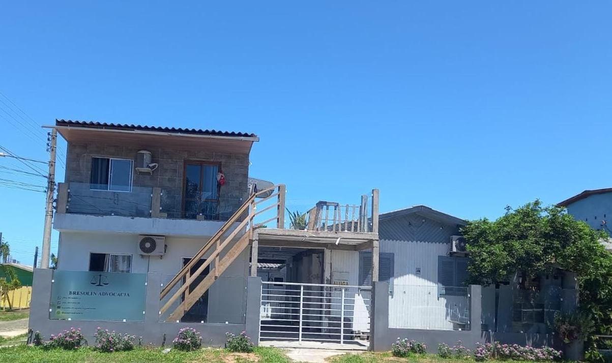 Вилла Casa De 2 Quartos Com 2 Ares-Condicionados Em Torres-Rs - Na Mais Bela Praia Gaucha - Cozinha - Banheiro - Tv Smart 32 E Wi-Fi - Estacionamento - Anfitria Superhost No Bnb Экстерьер фото