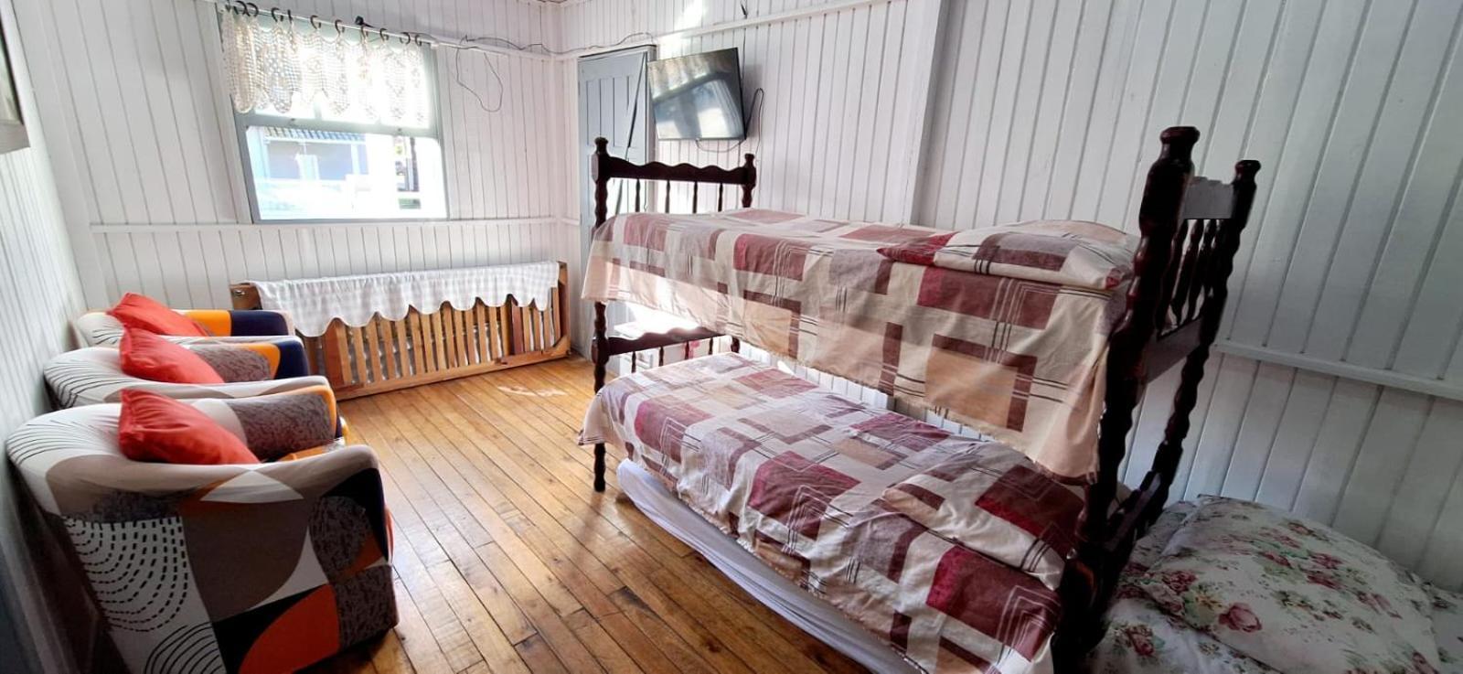 Вилла Casa De 2 Quartos Com 2 Ares-Condicionados Em Torres-Rs - Na Mais Bela Praia Gaucha - Cozinha - Banheiro - Tv Smart 32 E Wi-Fi - Estacionamento - Anfitria Superhost No Bnb Экстерьер фото